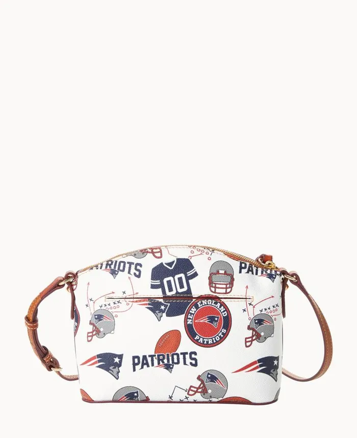 Dooney and Bourke NFL Patriots Suki Crossbody Patriots WomenMen Crossbodies