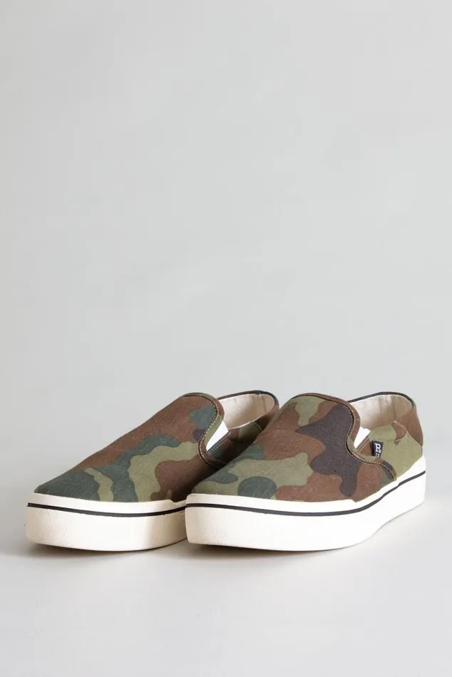 SLIP ON SNEAKER 8211 CAMO Men R13 Footwear