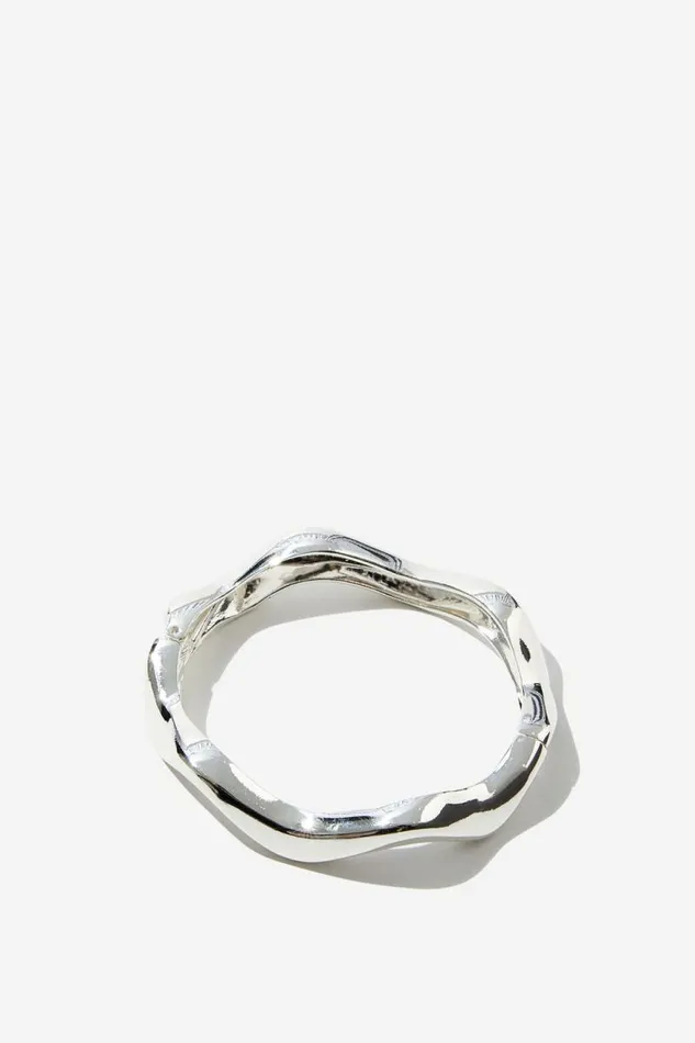Accessories Supr Accessories Slim Wave Bangle Silver
