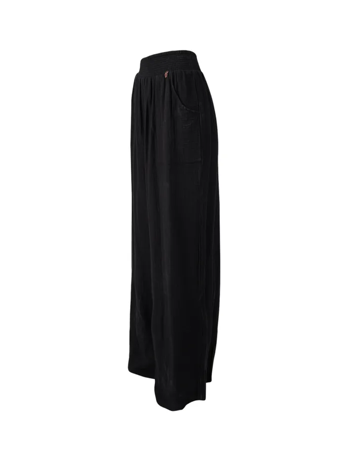 Brunotti Pants and Shorts Women Catalina Pants Black
