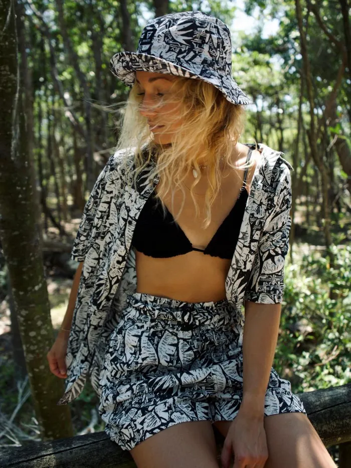 Brunotti Pants and Shorts Women DoriaHawai Shorts Black