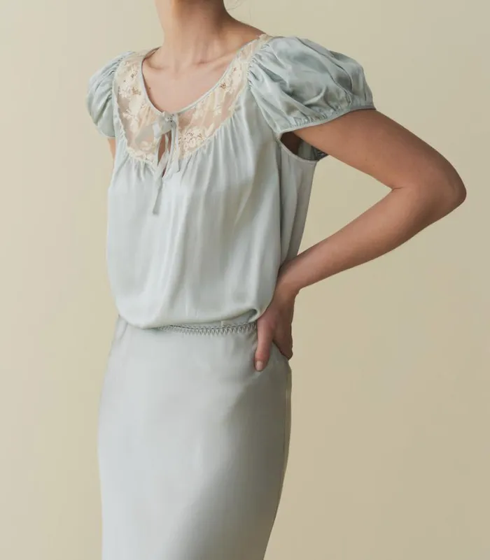 CAMRI TOP Dusty Blue Shop DEN Tops