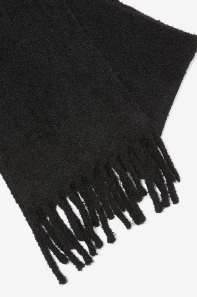 ClothingAccessories Supr Knitwear Bella Boucle Knit Scarf Black ClothingAccessories Supr Knitwear Bella Boucle Knit Scarf Black