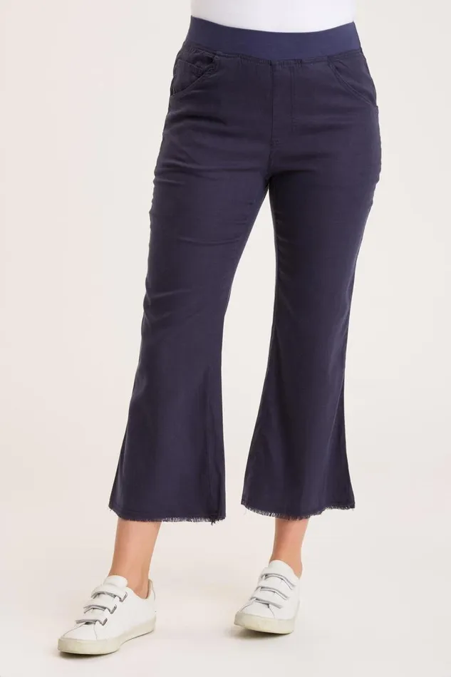 Lorilei Pant Navy Clothing XCVI Crops