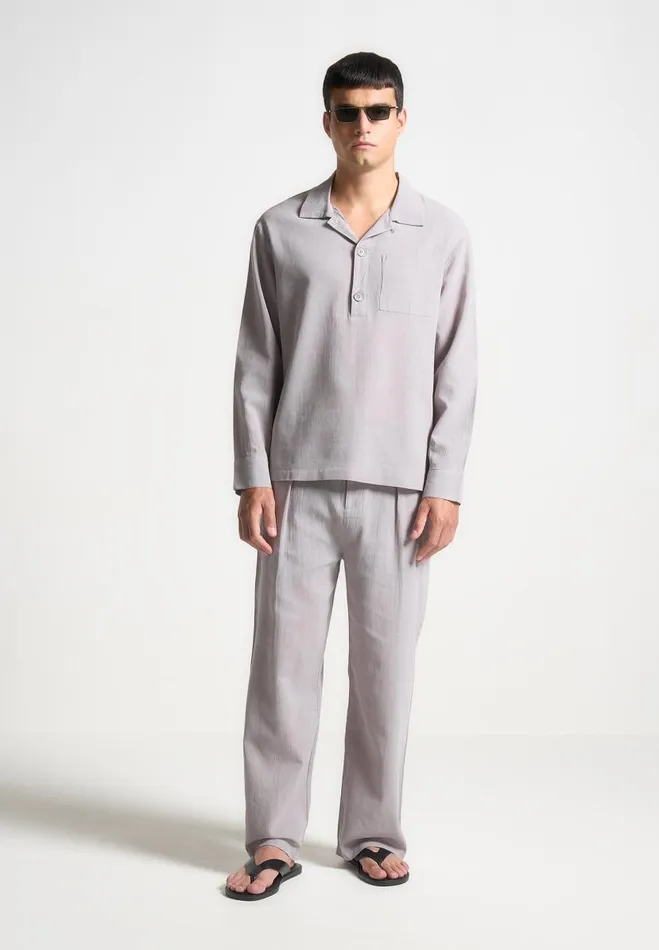 Manire De Voir Casual Trousers Manire De Voir Man Crinkled Linen Trousers 8211 Grey Manire De Voir Casual Trousers Manire De Voir Man Crinkled Linen Trousers 8211 Grey