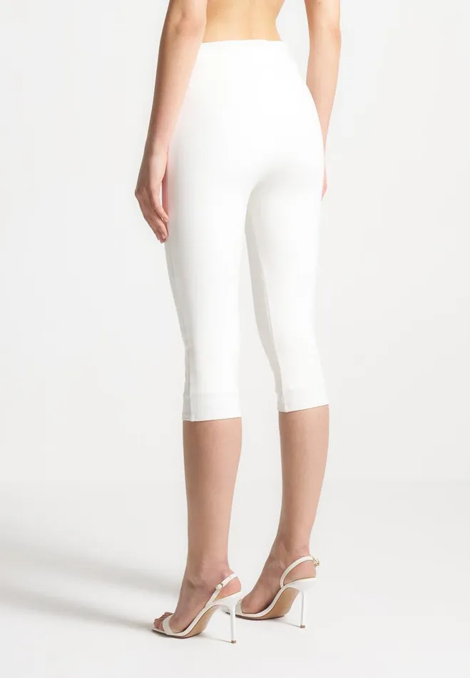 Manire De Voir Matching Sets Manire De Voir Woman Angled Waist Capri Leggings 8211 Off White