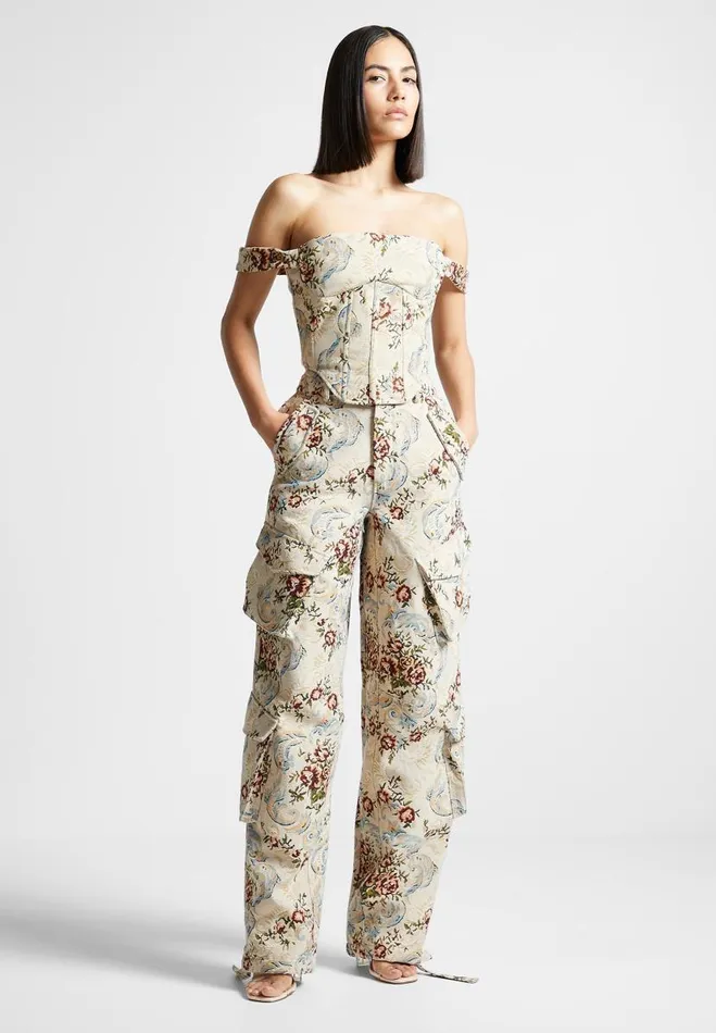 Manire De Voir Matching Sets Manire De Voir Woman Floral Jacquard High Waisted Cargo Pants 8211 Beige Manire De Voir Matching Sets Manire De Voir Woman Floral Jacquard High Waisted Cargo Pants 8211 Beige