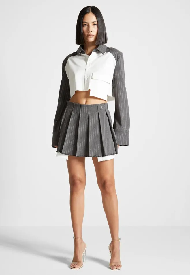 Manire De Voir Matching Sets Manire De Voir Woman Pinstripe Pleated Skort 8211 Grey Pinstripe Manire De Voir Matching Sets Manire De Voir Woman Pinstripe Pleated Skort 8211 Grey Pinstripe