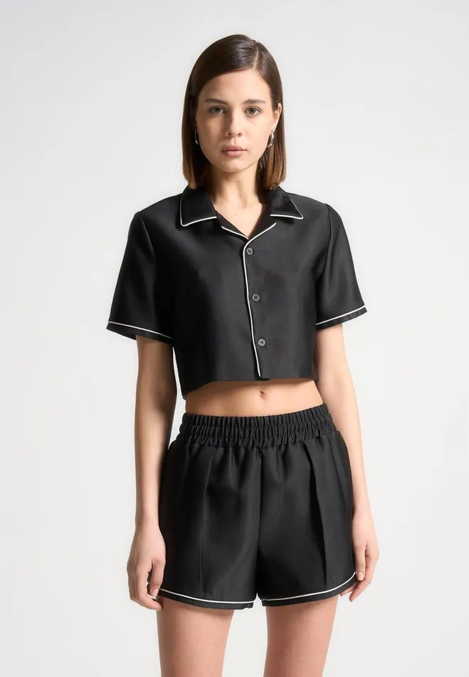 Manire De Voir Matching Sets Manire De Voir Woman Satin Cropped Shirt With Piping 8211 Black Manire De Voir Matching Sets Manire De Voir Woman Satin Cropped Shirt With Piping 8211 Black