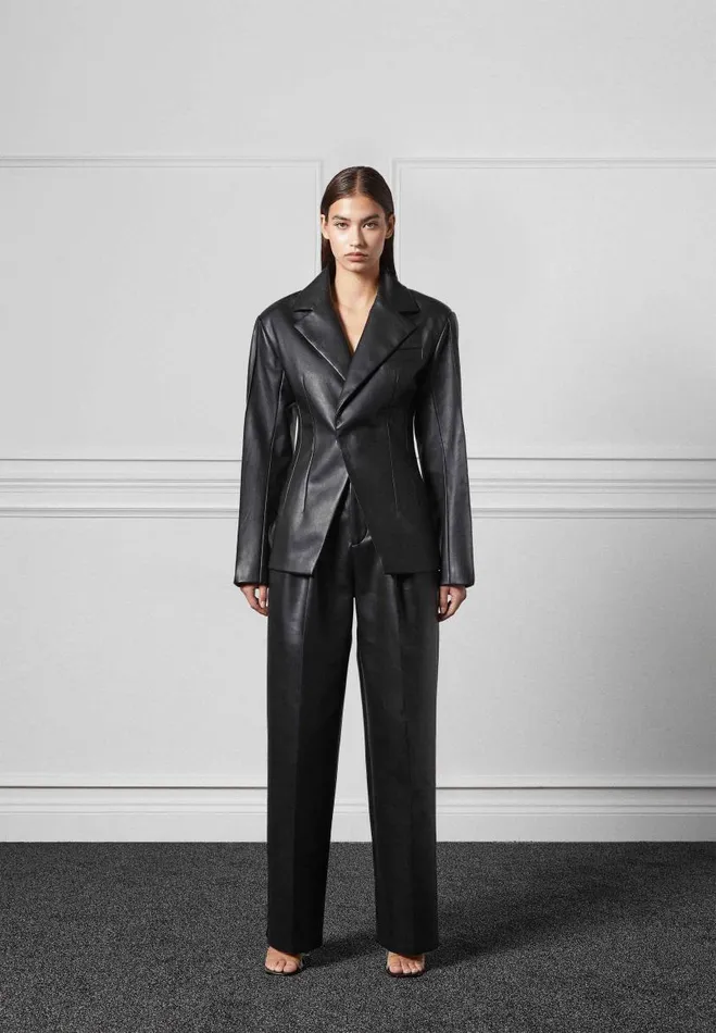 Manire De Voir Matching Sets Manire De Voir Woman Vegan Leather Pleated Trousers With Eiffel Belt 8211 Black