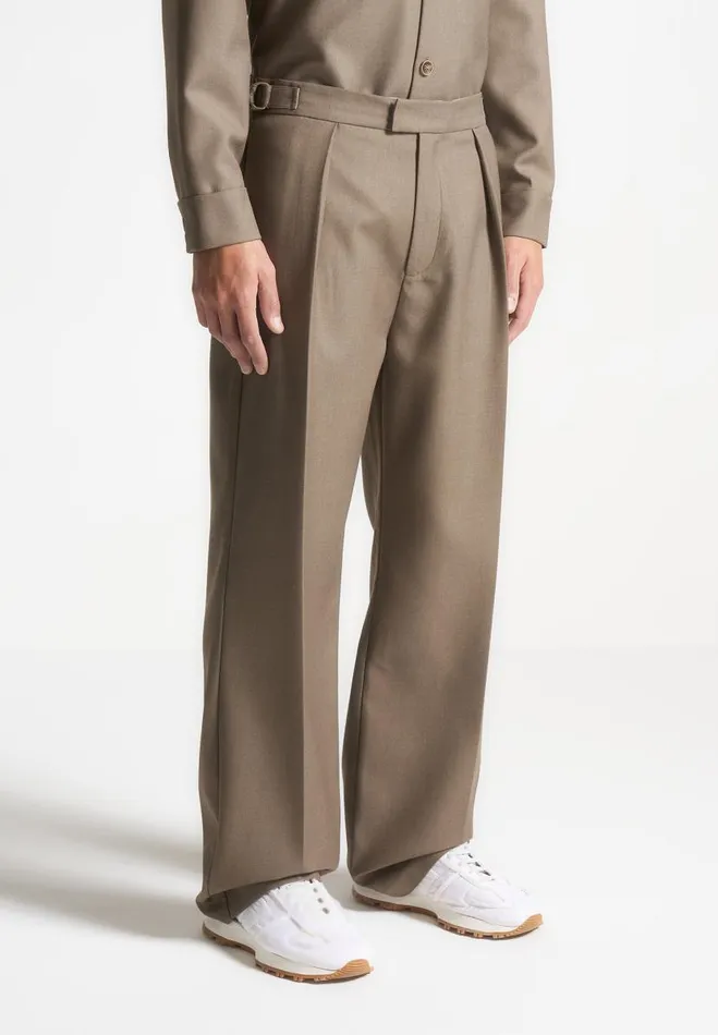 Manire De Voir Modern Tailoring Manire De Voir Man Relaxed Fit Hatched Pleated Tailored Trousers 8211 Khaki