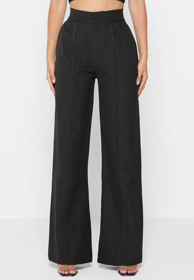 Manire De Voir Trousers Manire De Voir Woman Trousers With Vegan Leather Pintuck 8211 Black Manire De Voir Trousers Manire De Voir Woman Trousers With Vegan Leather Pintuck 8211 Black