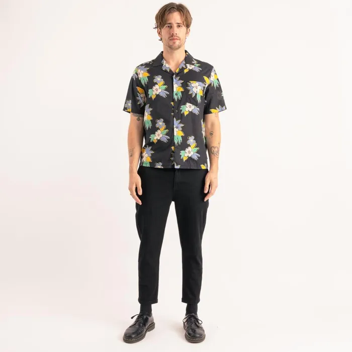 Men Banks Journal Shirts Islands SS Woven Shirt Black