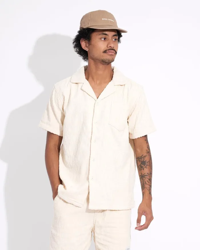 Men Banks Journal Shirts Skyline SS Woven Shirt Seed Pearl Men Banks Journal Shirts Skyline SS Woven Shirt Seed Pearl