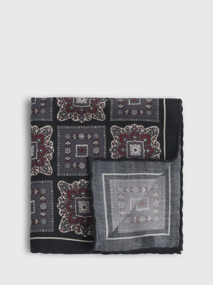 Pocket Squares Mens Paul Stuart Large Printed Medallion Pocket Square Black