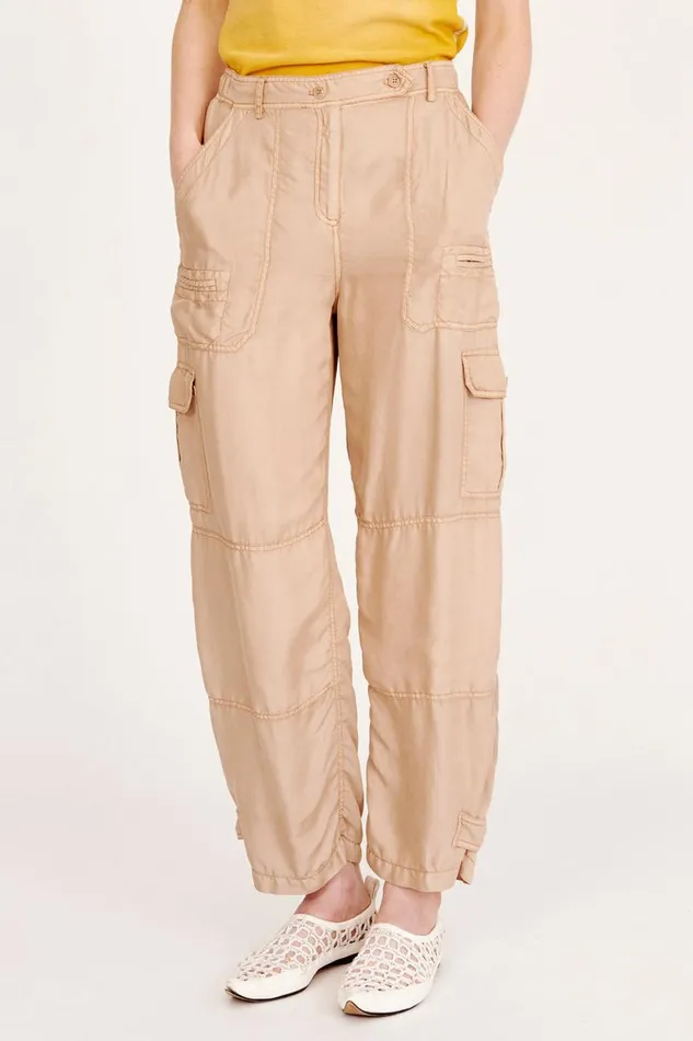 Raquel Allegra Bottoms Women Khaki Wilshire Pant