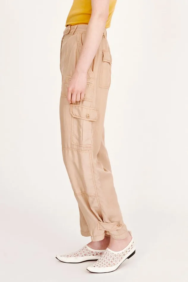 Raquel Allegra Bottoms Women Khaki Wilshire Pant