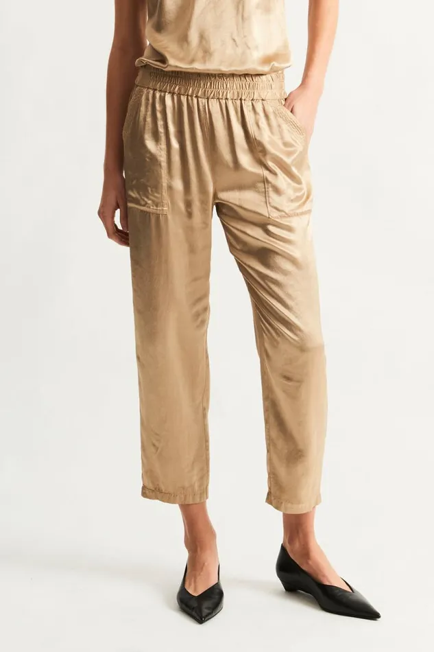 Raquel Allegra Bottoms Women Pebble Satin Sand Trapunto Pant