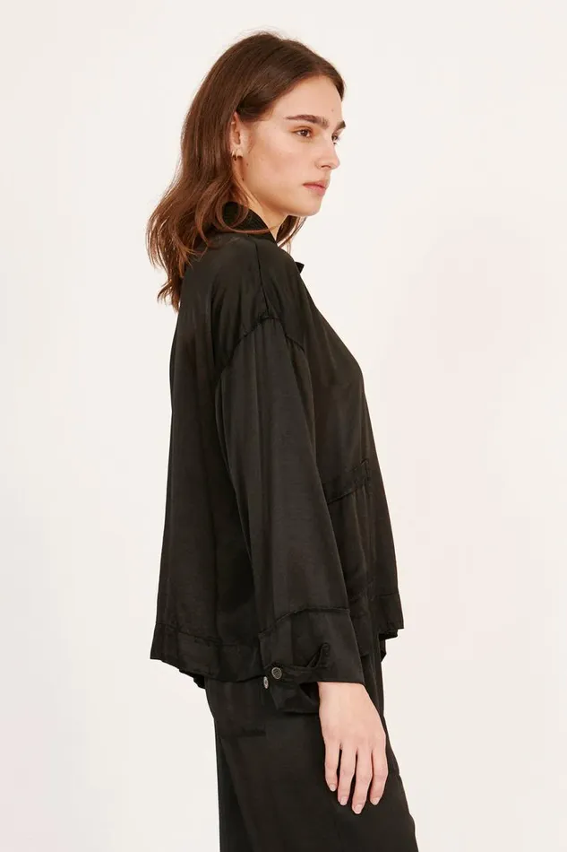 Raquel Allegra Jackets Women Pebble Satin Black Fountain Jacket