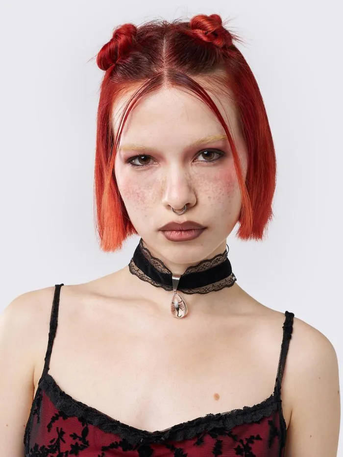 Shop Minga London Accessories Cruel Lover Velvet Pendant Choker