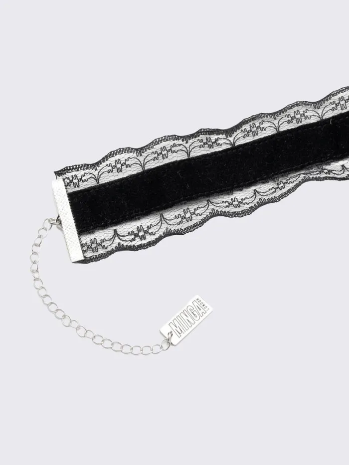 Shop Minga London Accessories Cruel Lover Velvet Pendant Choker