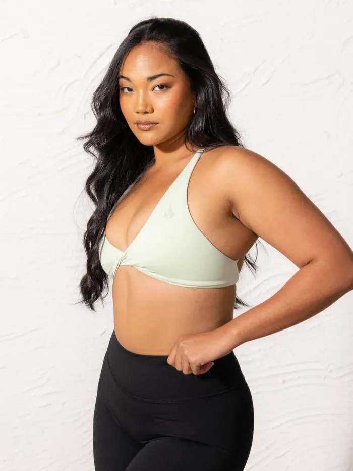 Sports Bras Womens Ryderwear NKD Twist Sports Bra Cucumber