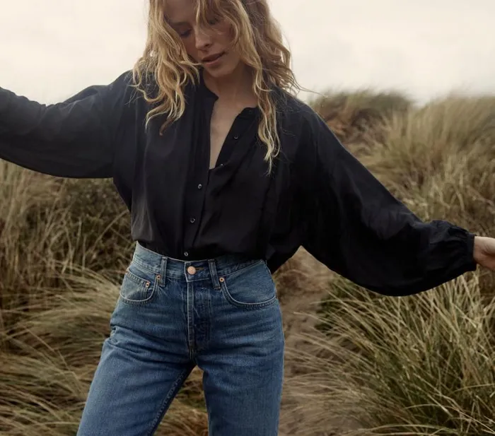 THE JANE BLOUSE Black Shop DEN Tops