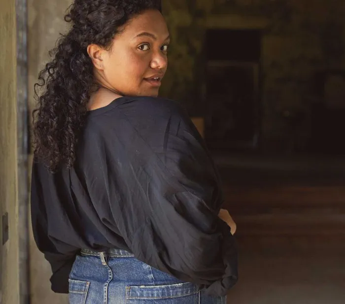 THE JANE BLOUSE Black Shop DEN Tops