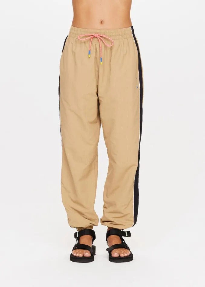 The Upside ALTITUDE KENDALL PANT Chestnut Shop Pants The Upside ALTITUDE KENDALL PANT Chestnut Shop Pants
