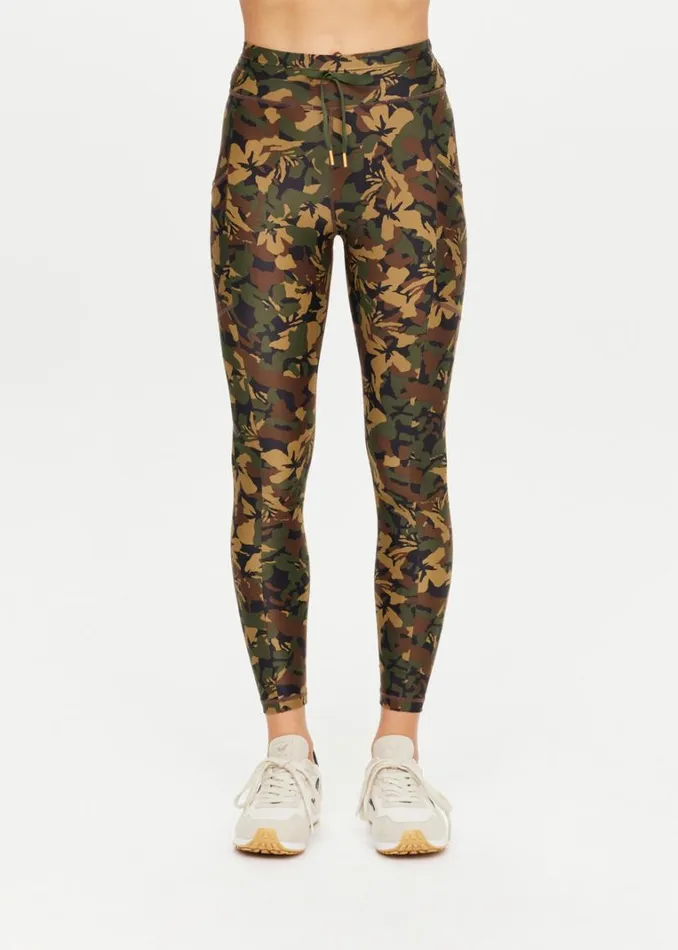The Upside BASECAMP 25IN POCKET MIDI PANT Camo Shop Leggings