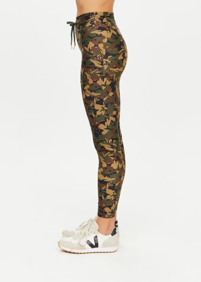 The Upside BASECAMP 25IN POCKET MIDI PANT Camo Shop Leggings