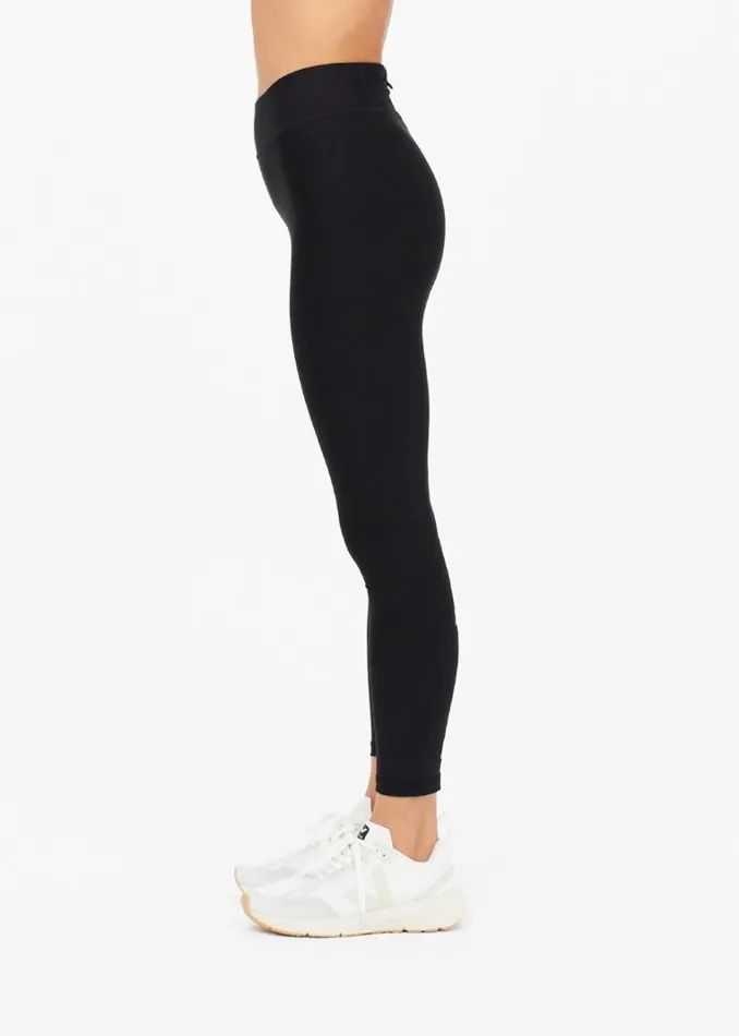 The Upside MATTE TECH MIDI PANT Black Shop Leggings The Upside MATTE TECH MIDI PANT Black Shop Leggings