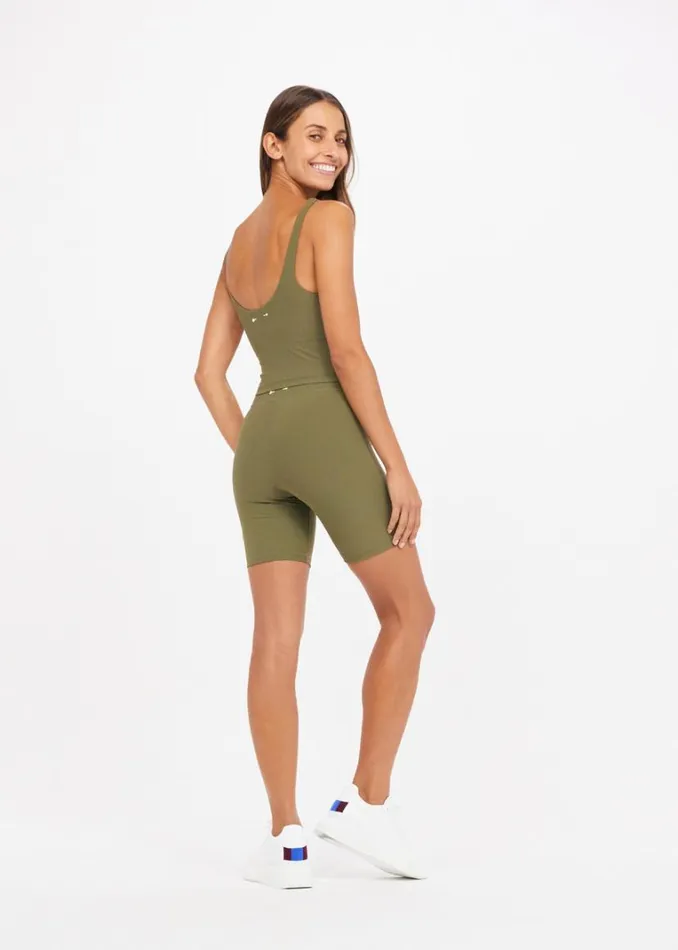 The Upside PEACHED 6IN SPIN SHORT Olive Shop Shorts The Upside PEACHED 6IN SPIN SHORT Olive Shop Shorts
