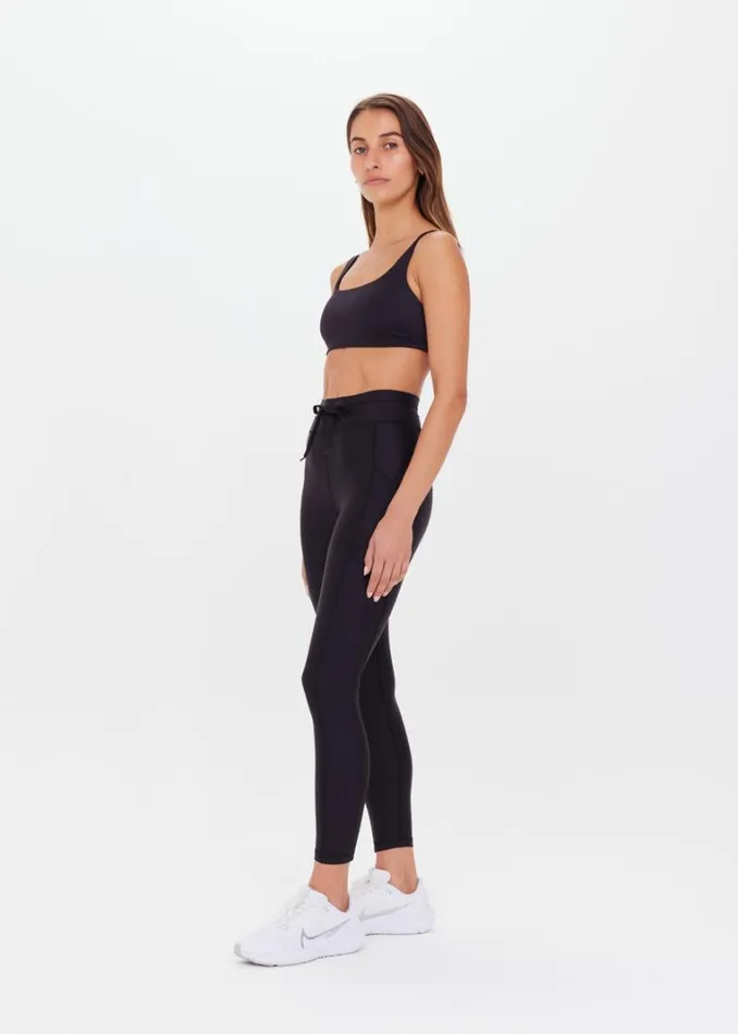 The Upside SUPERSOFT 25IN PKT MIDI PANT Black Shop Leggings