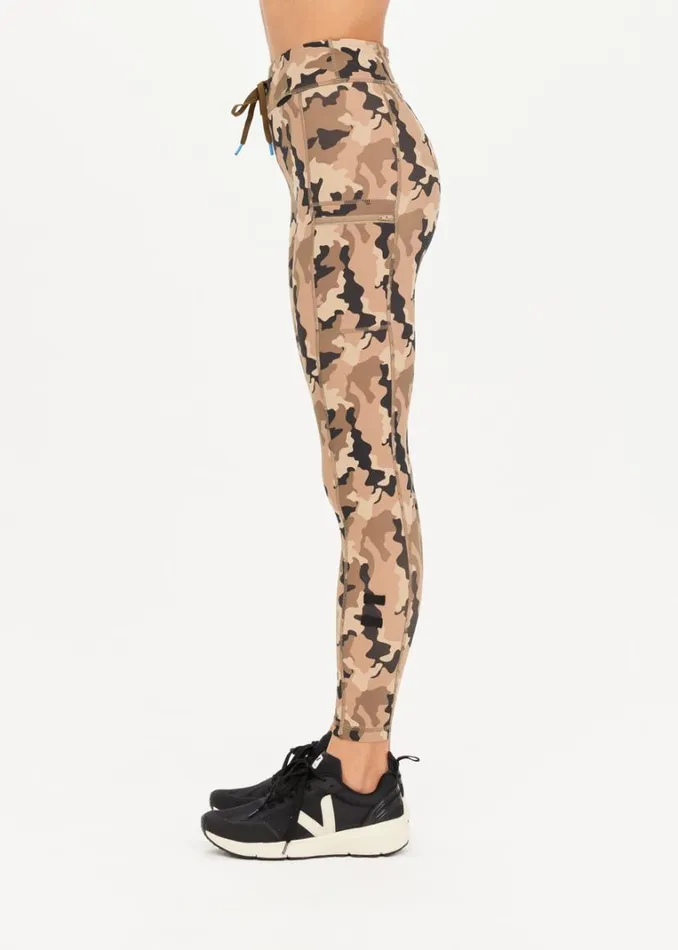 The Upside TREKKY 25IN POCKET MIDI PANT Camo Shop Leggings The Upside TREKKY 25IN POCKET MIDI PANT Camo Shop Leggings
