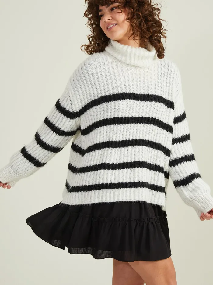 Women Briar Boxy Turtleneck Sweater Whiteblack Altar039d State Sweaters