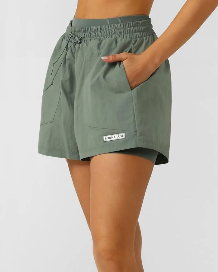 Women LORNA JANE Running Shorts Weightless Active Short Agave Green