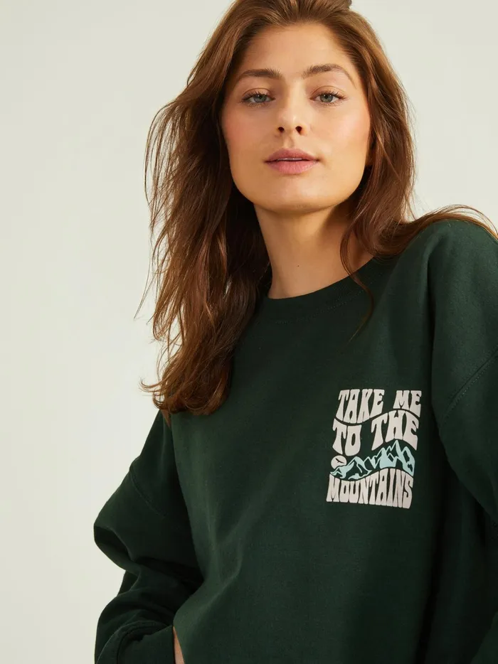Women To The Mountains Graphic Sweatshirt Forest Altar039d State Activewear