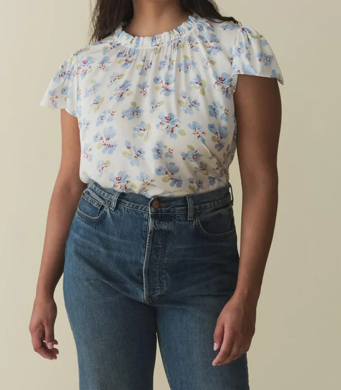 YVIE TOP Bleu Frolicking Floral Shop DEN Tops